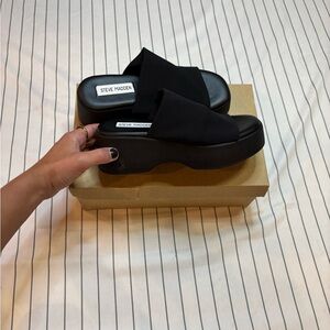 Steve Madden Black Platform Slide on Sandals